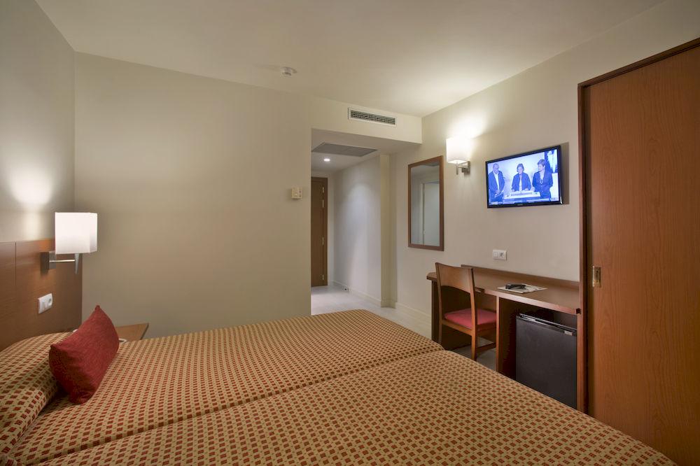 Hotel Mediterraneo Росас Экстерьер фото