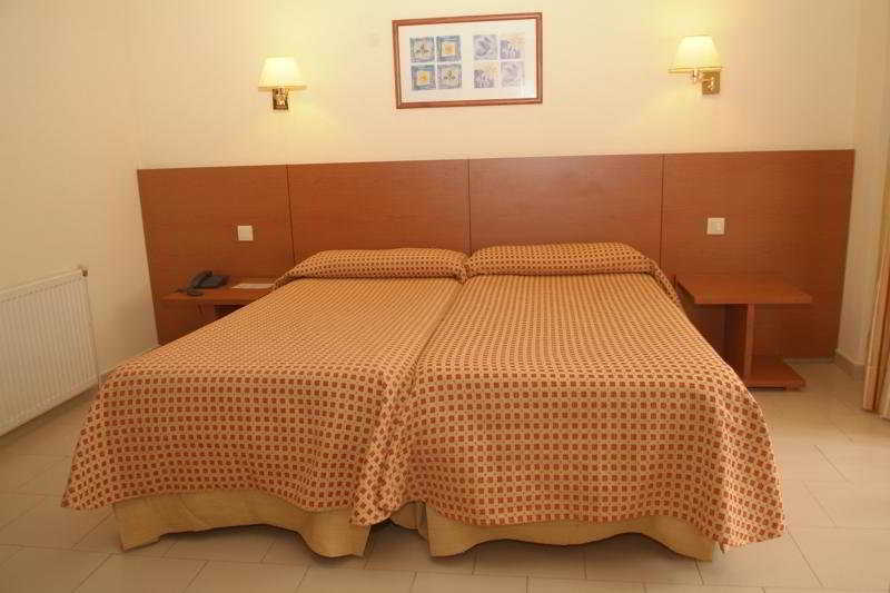 Hotel Mediterraneo Росас Экстерьер фото